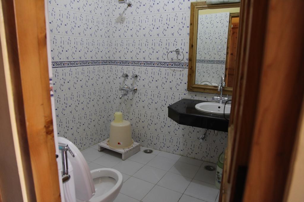 Hotel Naggar Delight Nagar Szoba fotó